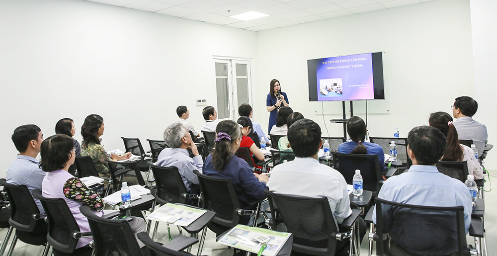dh van lang tham quan y khoa pham ngoc thach b
