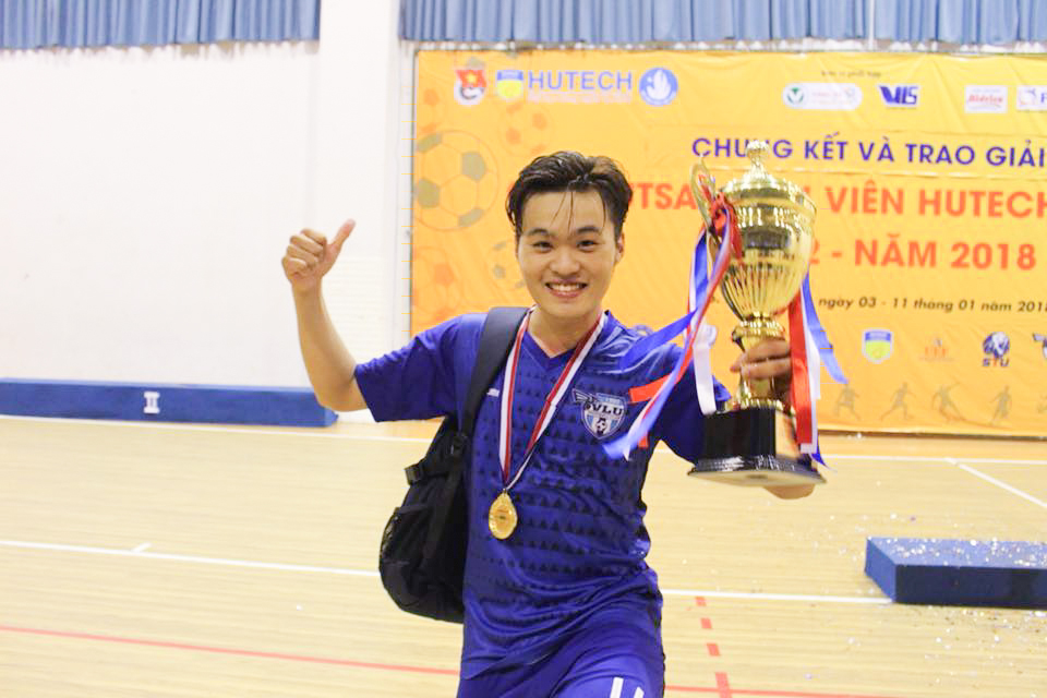 DH van lang vo dich giai dau hutech open futsal 2018 04