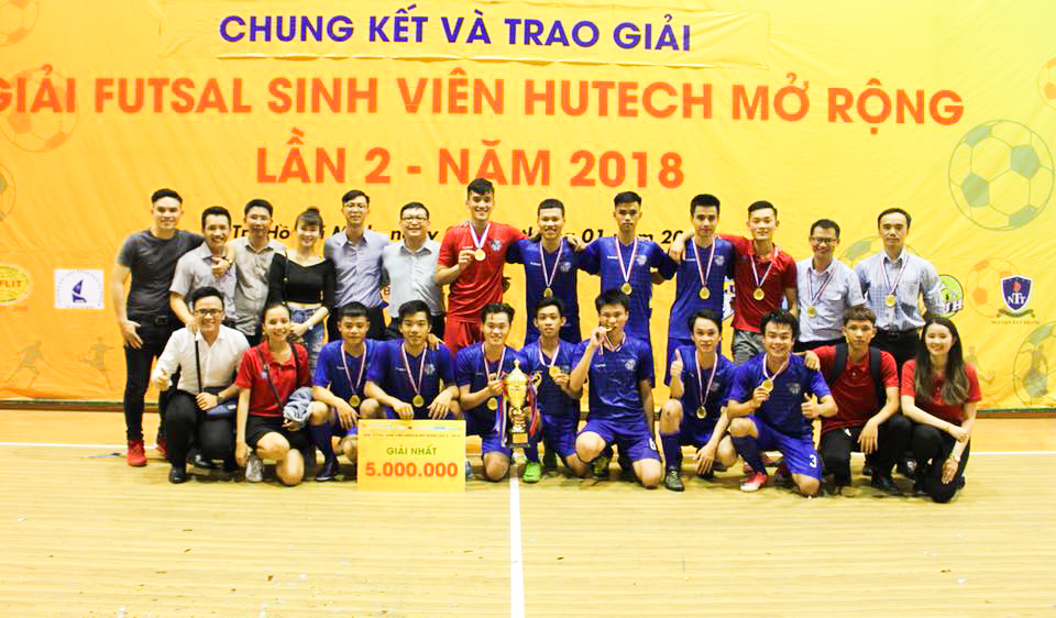 DH van lang vo dich giai dau hutech open futsal 2018 05