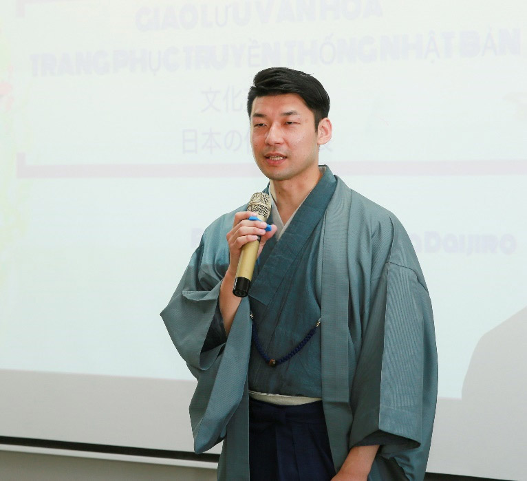 dh van lang sv nhat ban hoc gl gsts hatakeyama daijiro a