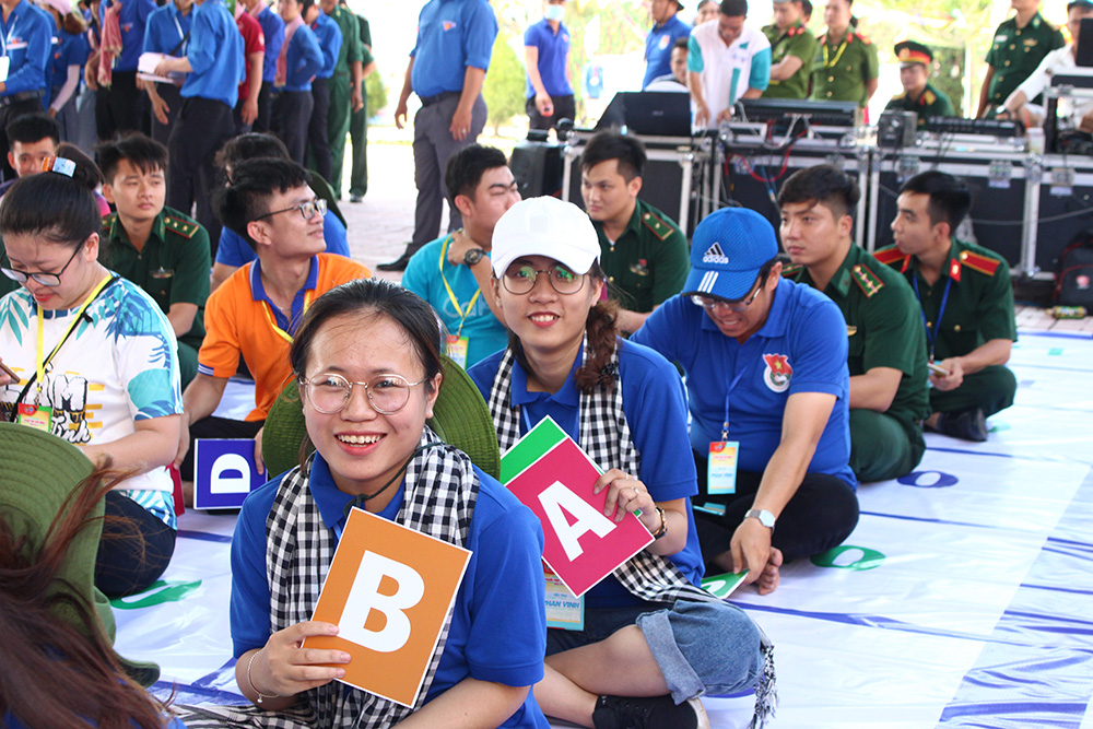 dh van lang hoi trai tuoi tre giu bien f