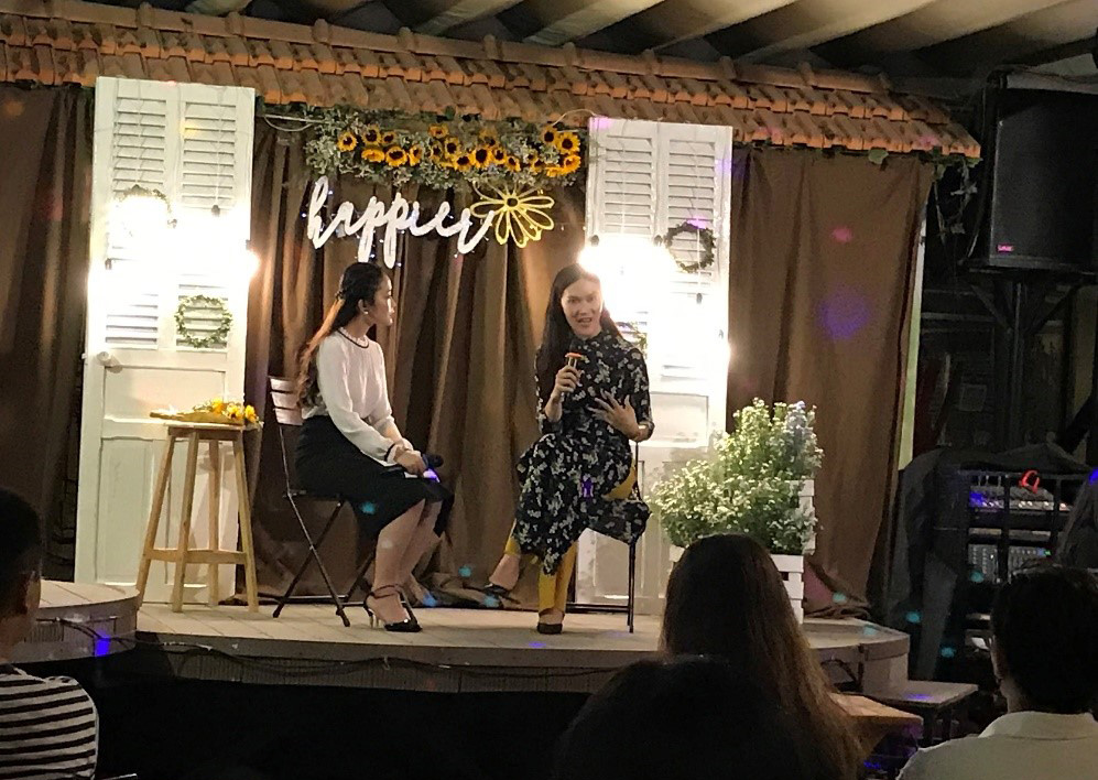 dh van lang talkshow happier b