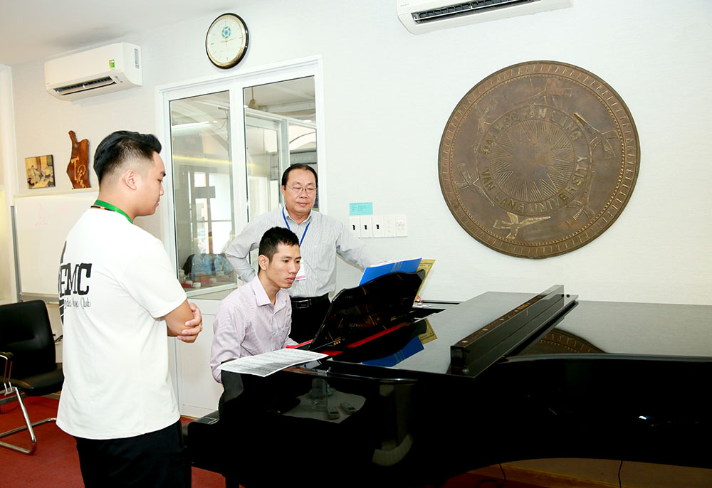 dh van lang huong dan thi am nhac b