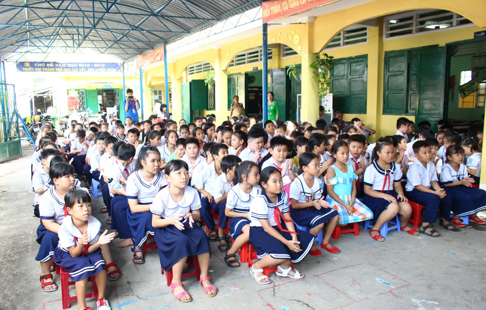 dh van lang thien nguyen truyen thong khoa tm c
