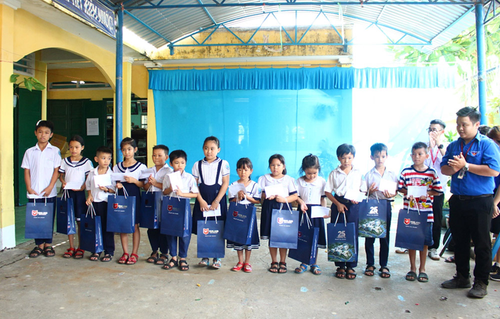 dh van lang thien nguyen truyen thong khoa tm d