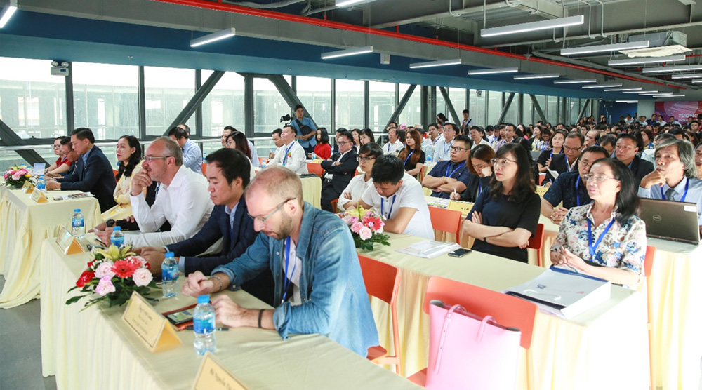 vlu doi thoai phap viet a