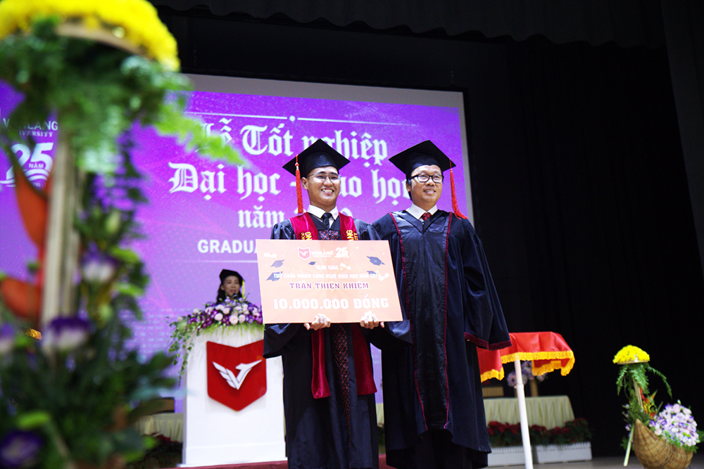 vlu hoc bong thu khoa