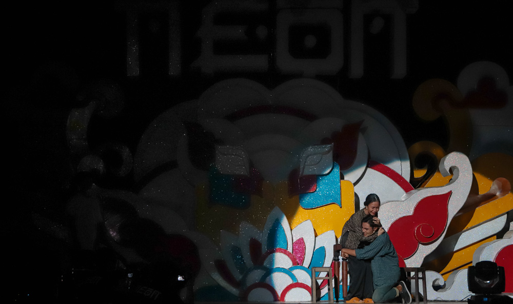 vlu neon kinh ky 2019 8