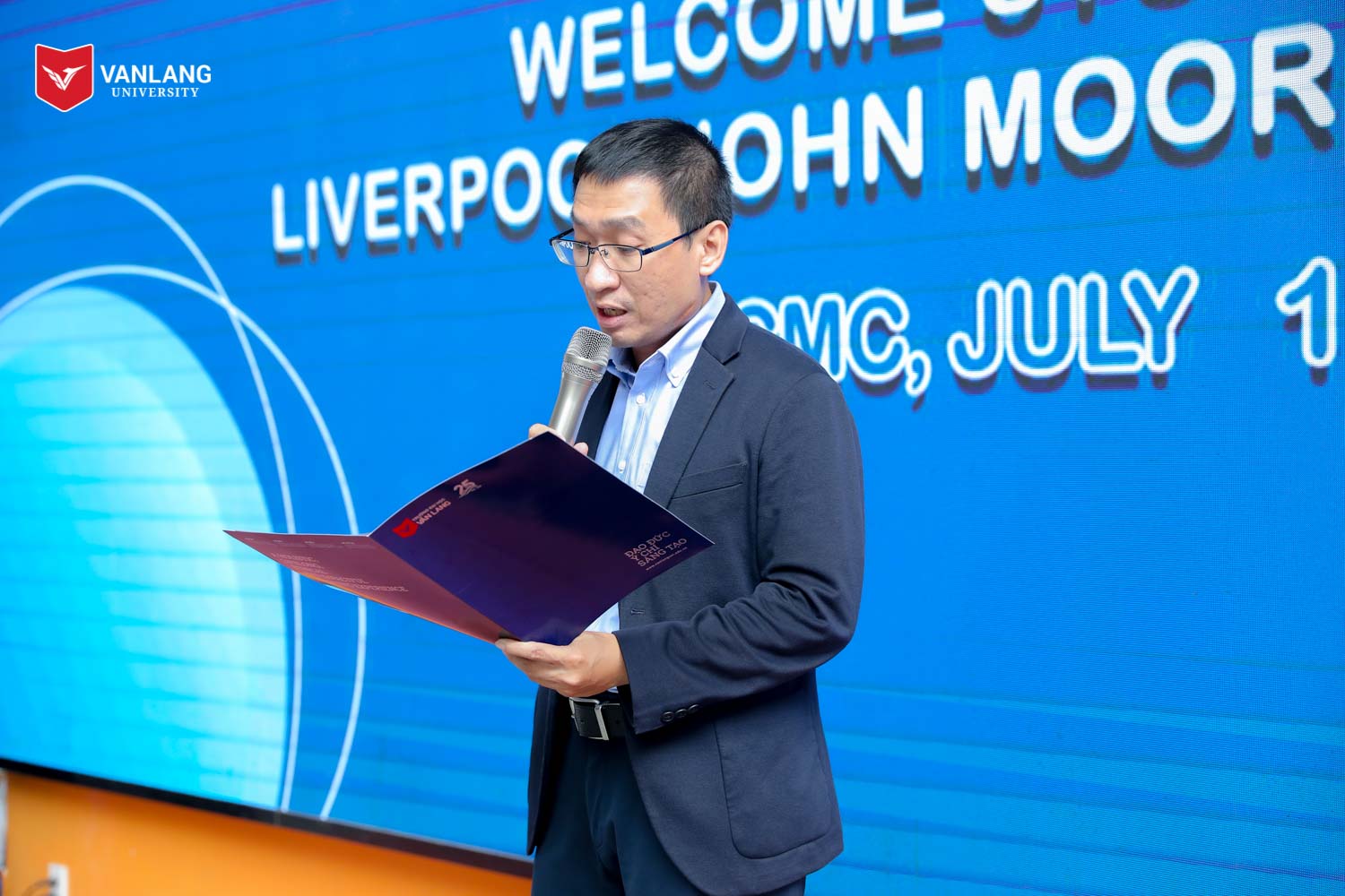 vlu giao luu cung doan sinh vien liverpool john moores d