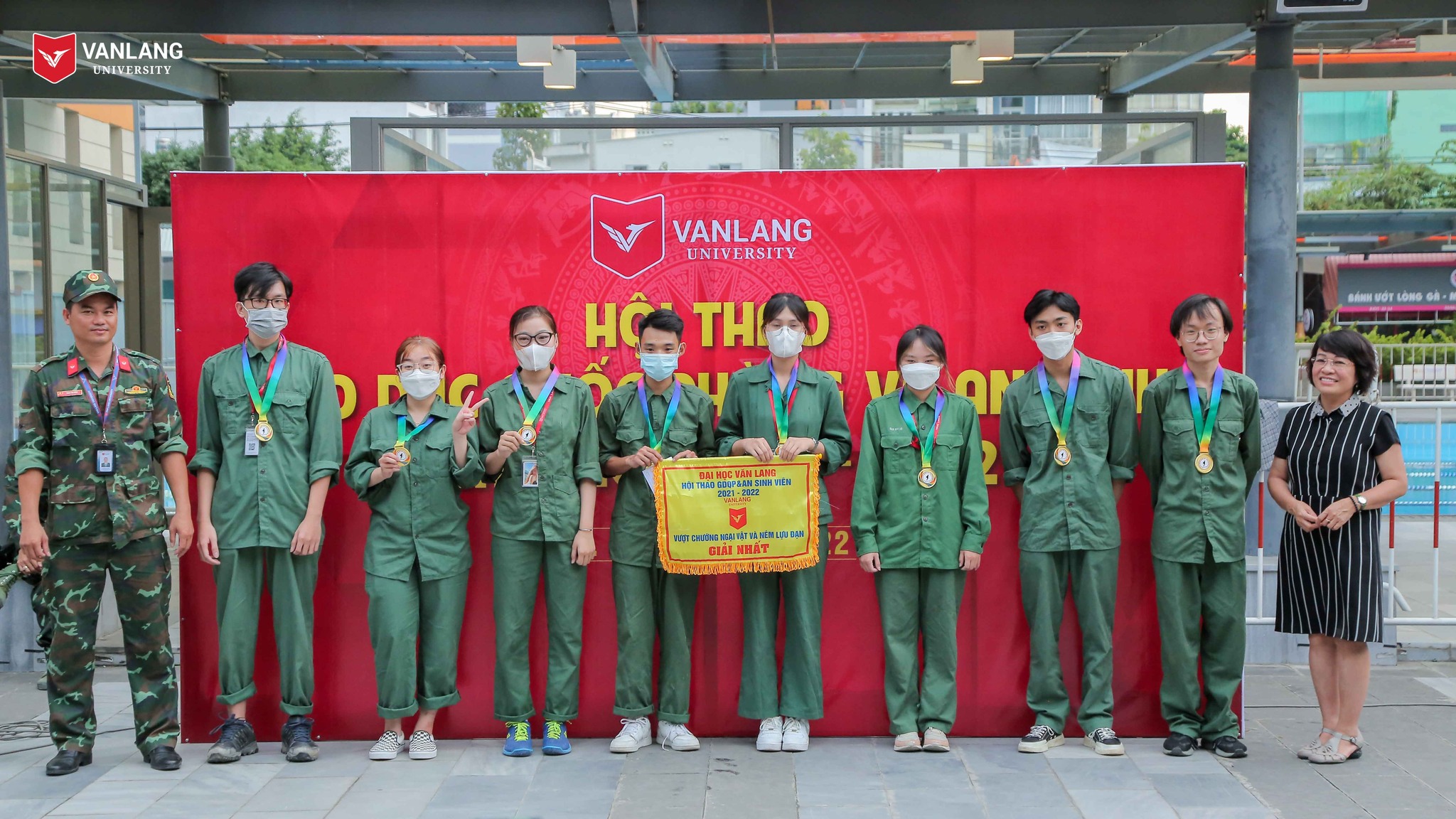 vlu hoi thao giao duc quoc phong f