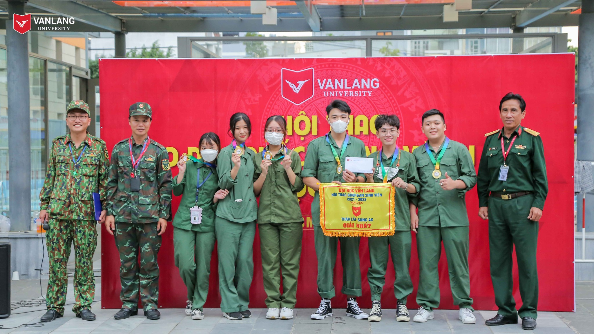 vlu hoi thao giao duc quoc phong g