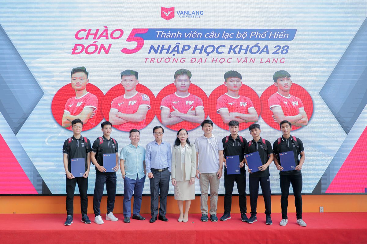 vlu bong da pho hien a