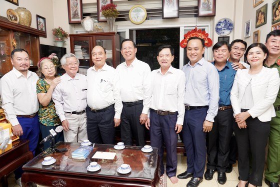 vlu chu tich nuoc nguyen xuan phuc tham nha bao duong trong dat c