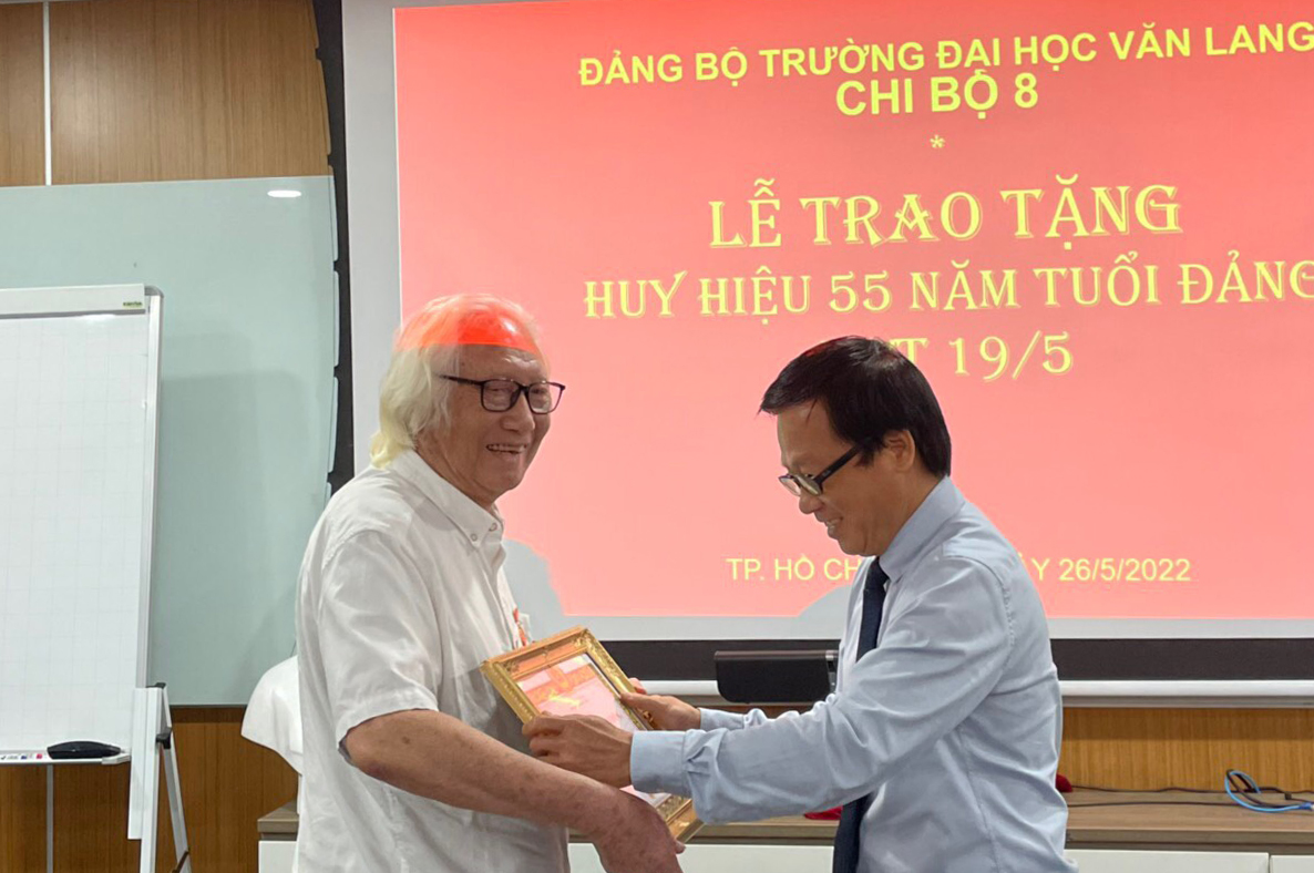 vlu huy hieu dang b