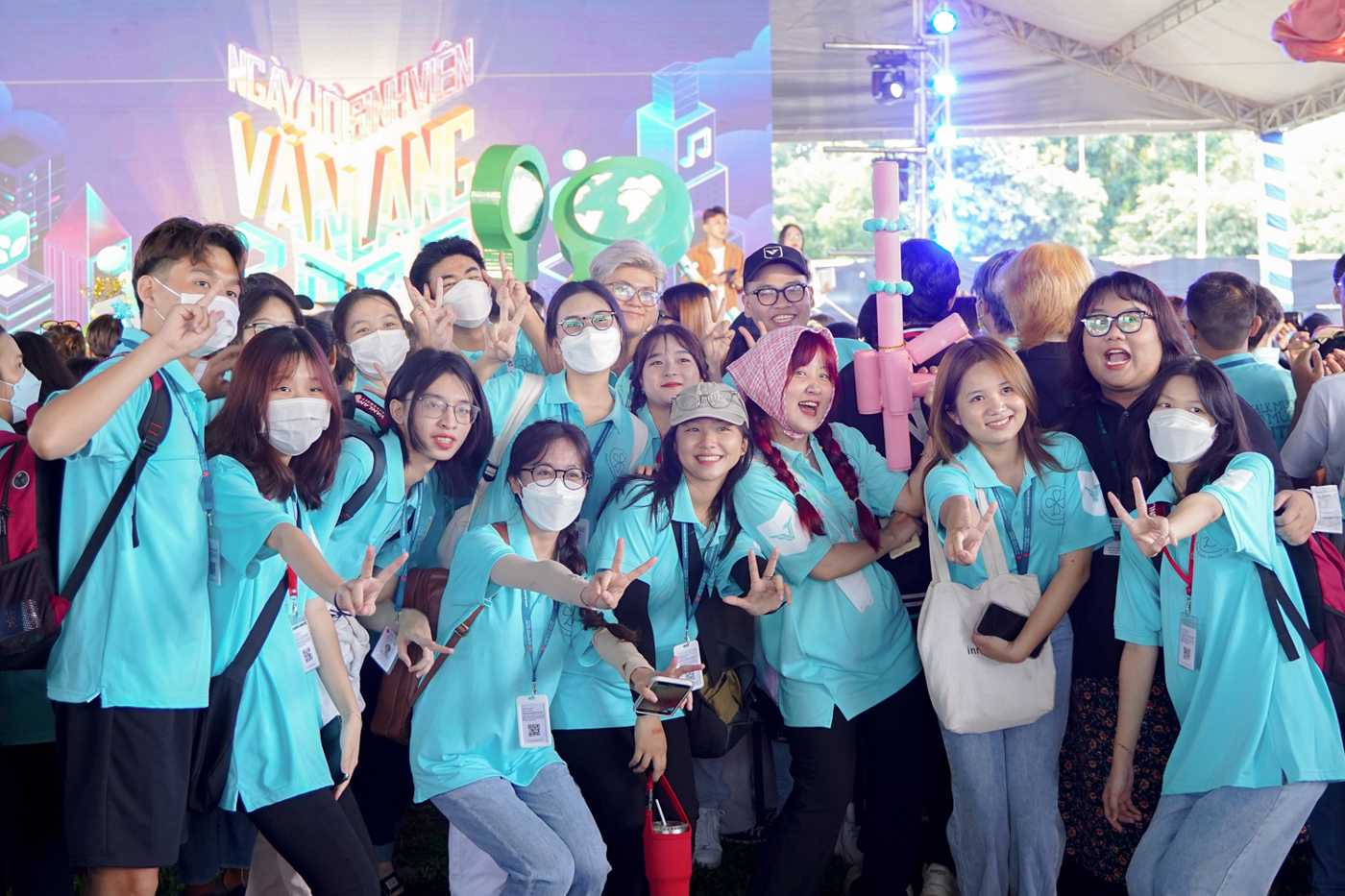 vlu hoc bong tuyen sinh c