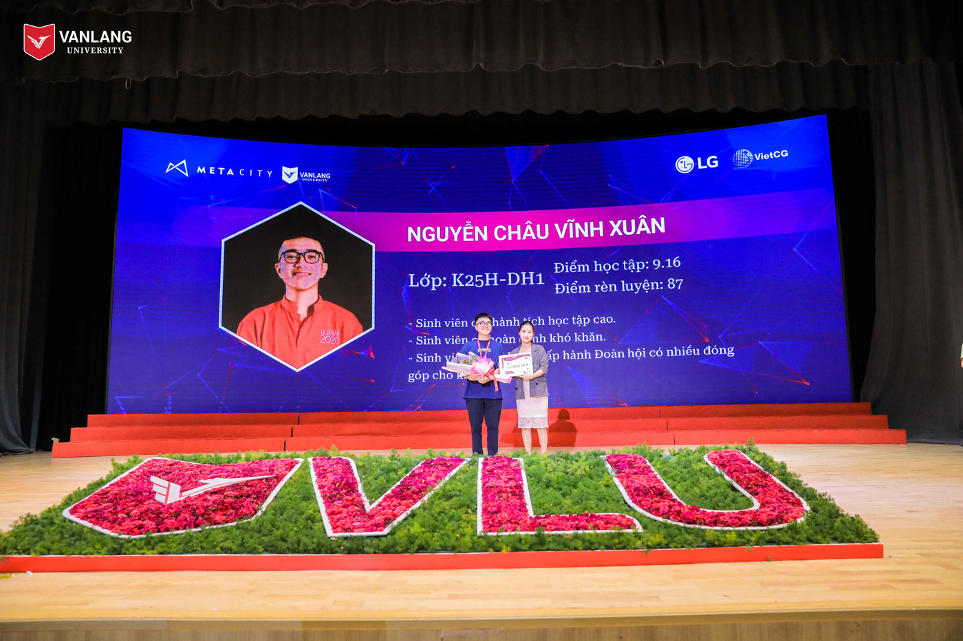 vlu hoi thao metaverse b