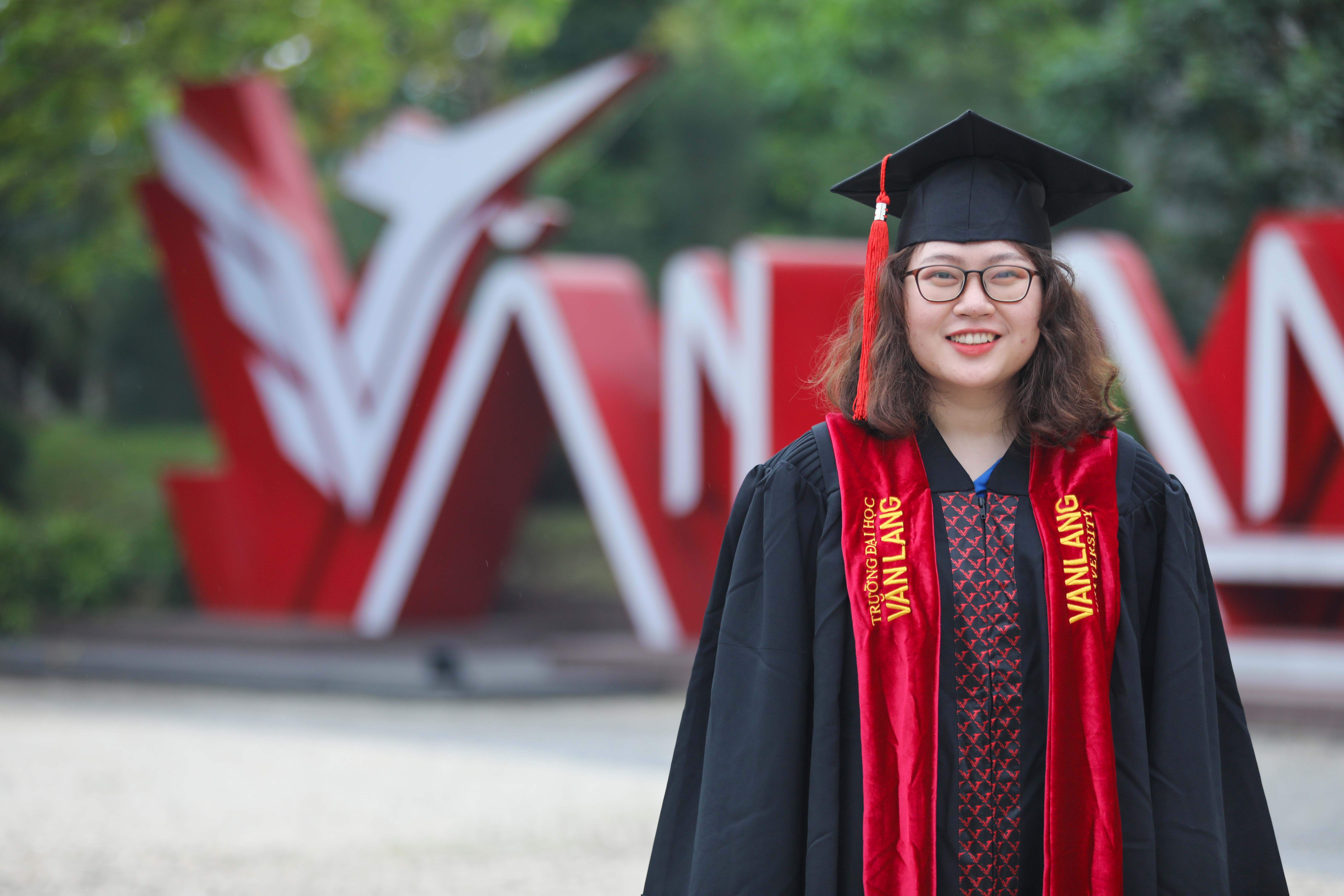 vlu thu khoa phat bieu ngon ngu anh 