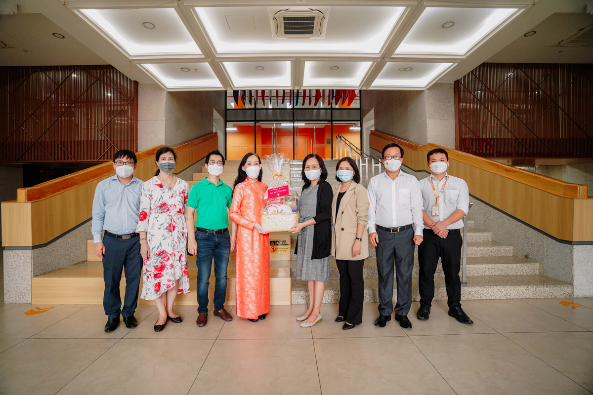 vlu mung ngay nha giao viet nam t