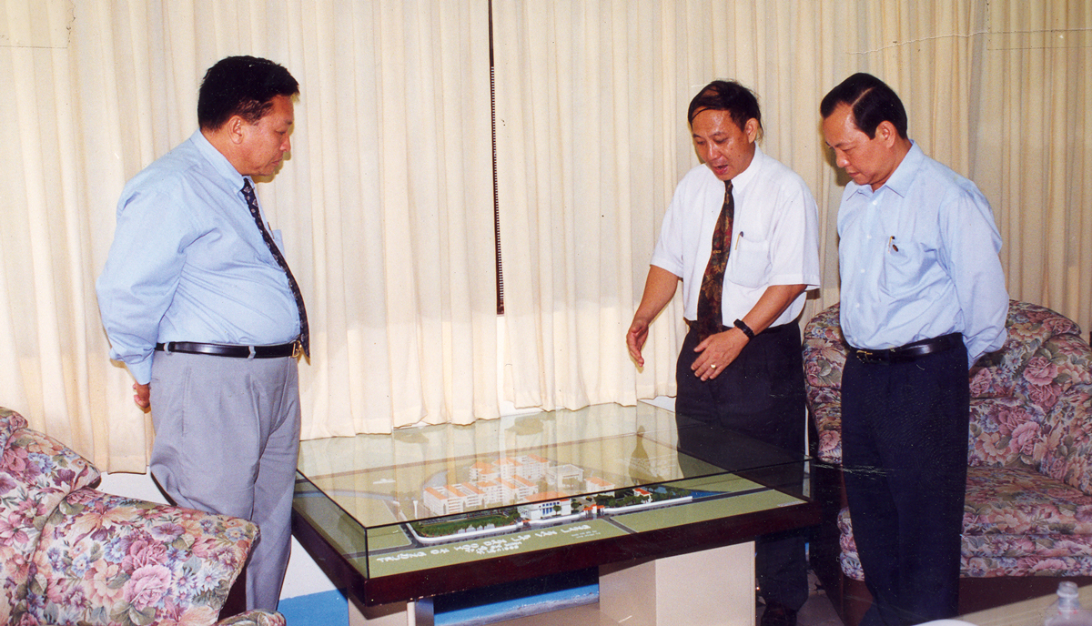 vlu vinh biet ky su bui quang do c