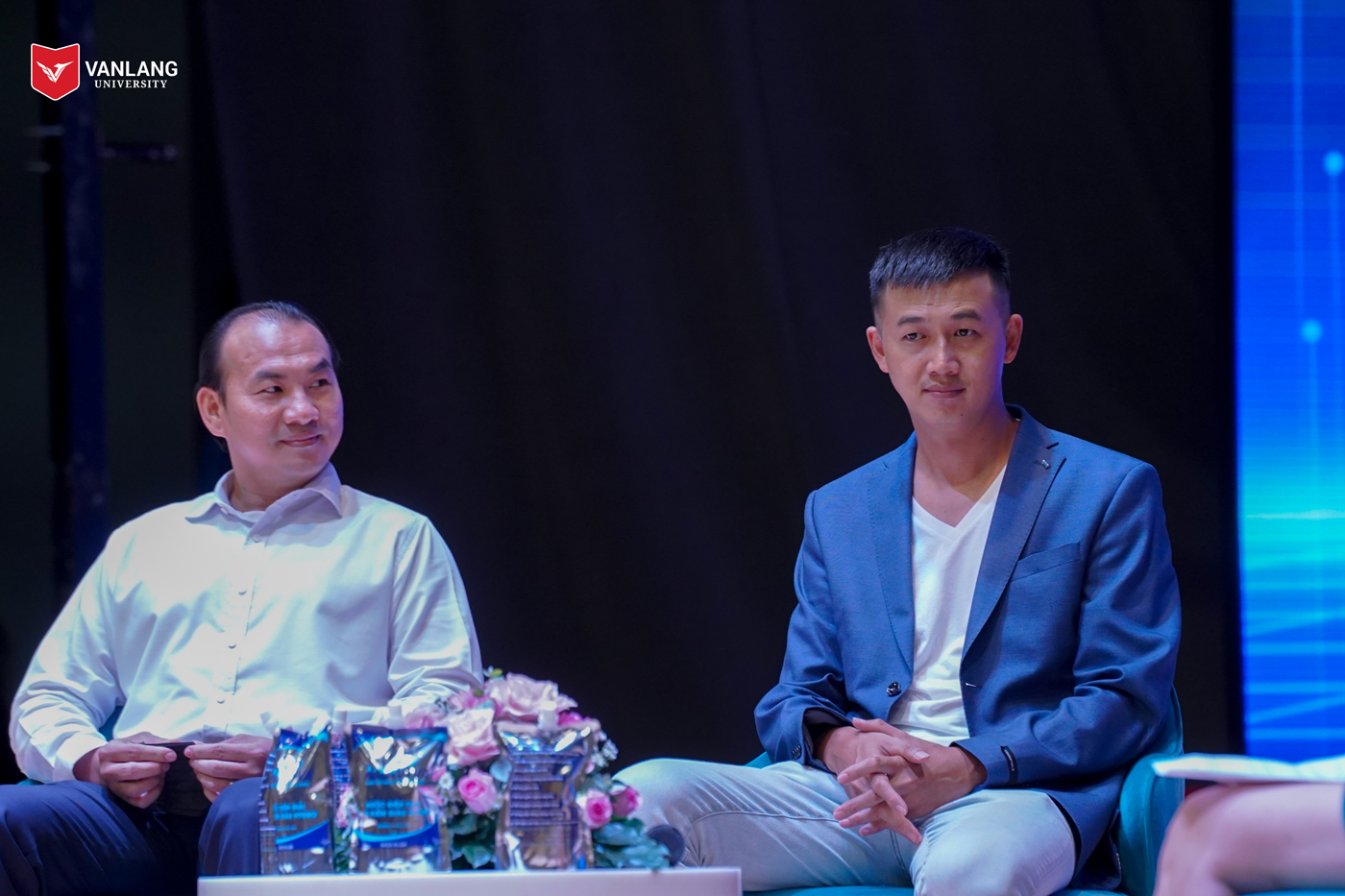 vlu kick off ra khoi a