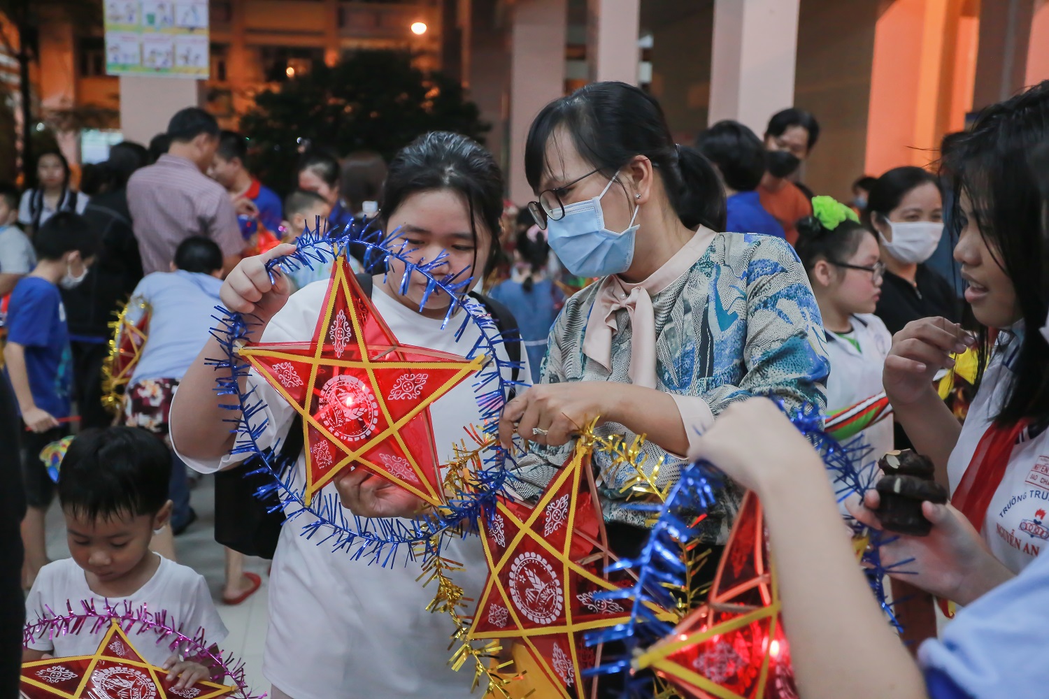 TRUNG THU 12