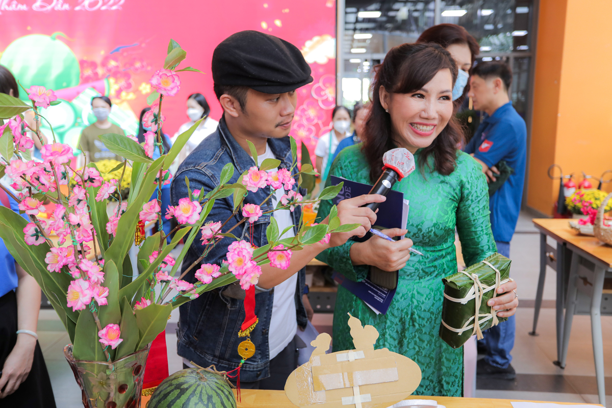 vlu mang huong tet den van lang c