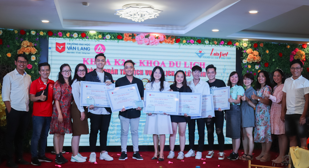 chuyen thuc tap dang gia nhat cua sinh vien khoa 25 khoa du lich chung toi i