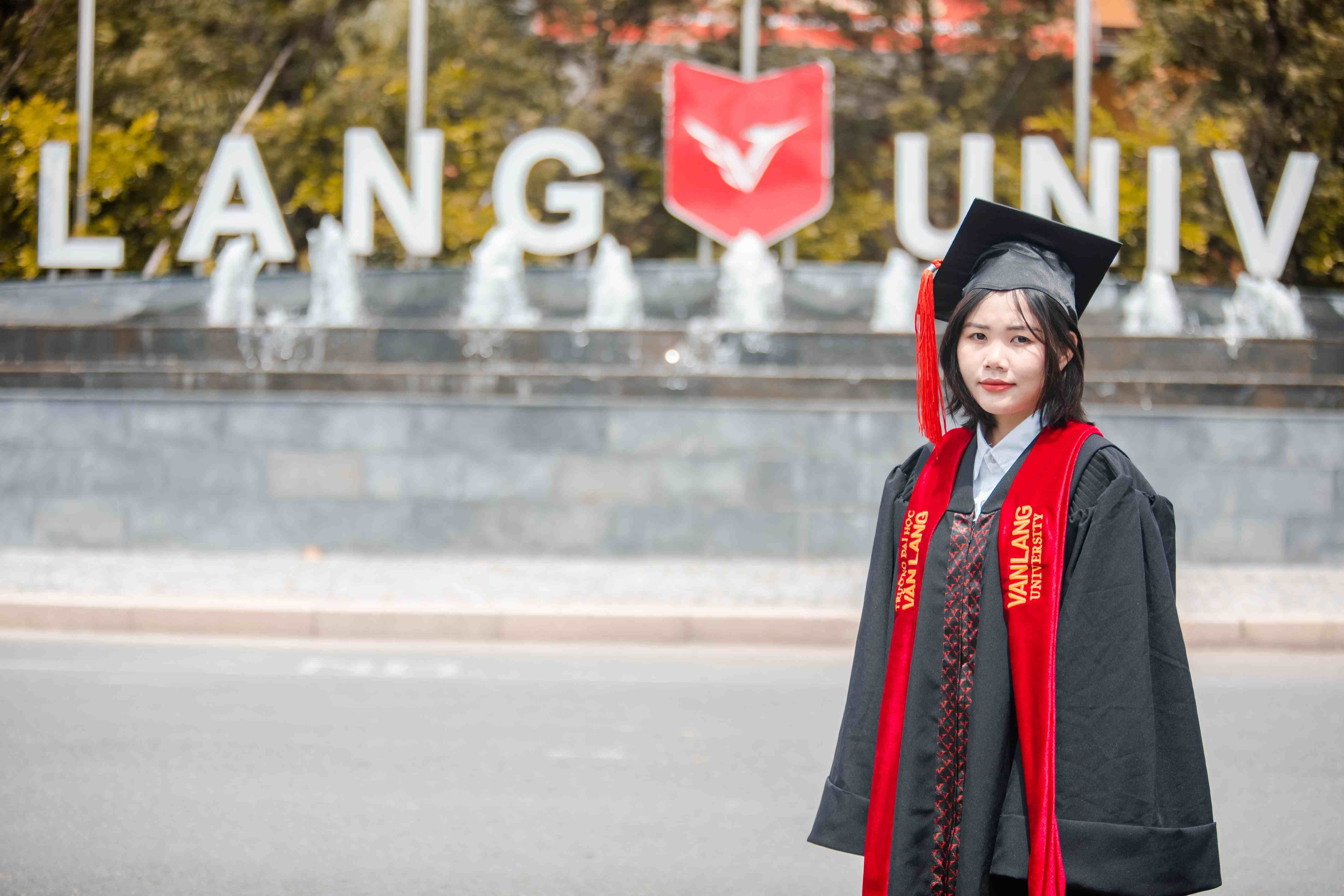 vlu bach le diem quynh a