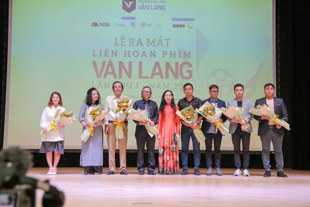 vlu dh van lang to chuc le ra mat lien hoan phim e