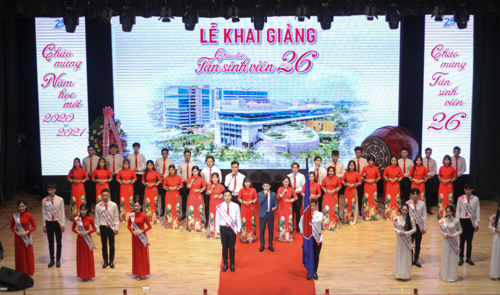 vlu khai giang khoa 26 k