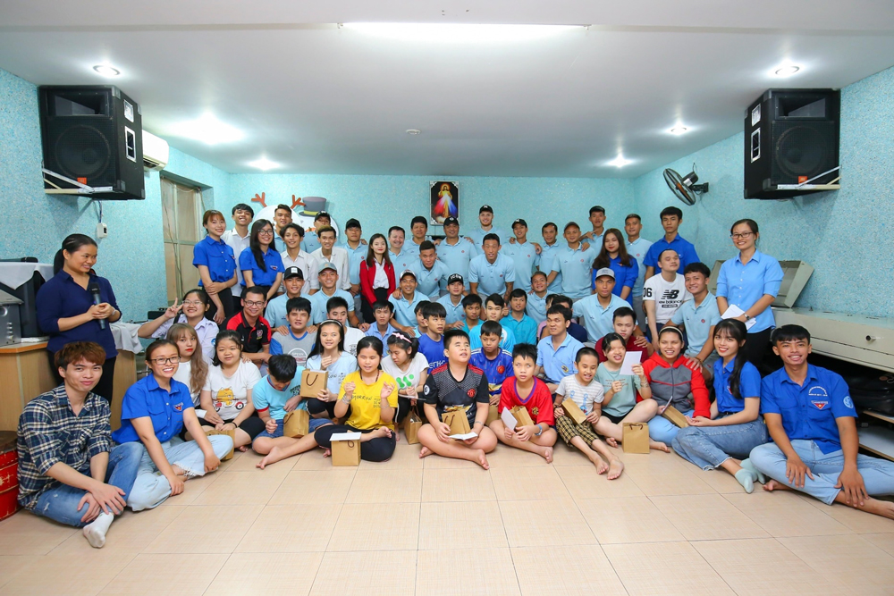 vlu cung clb bong da sai gon tham mai am thien an a