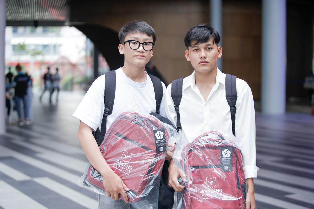 vlu tan sinh vien nhap hoc khoa 26 j